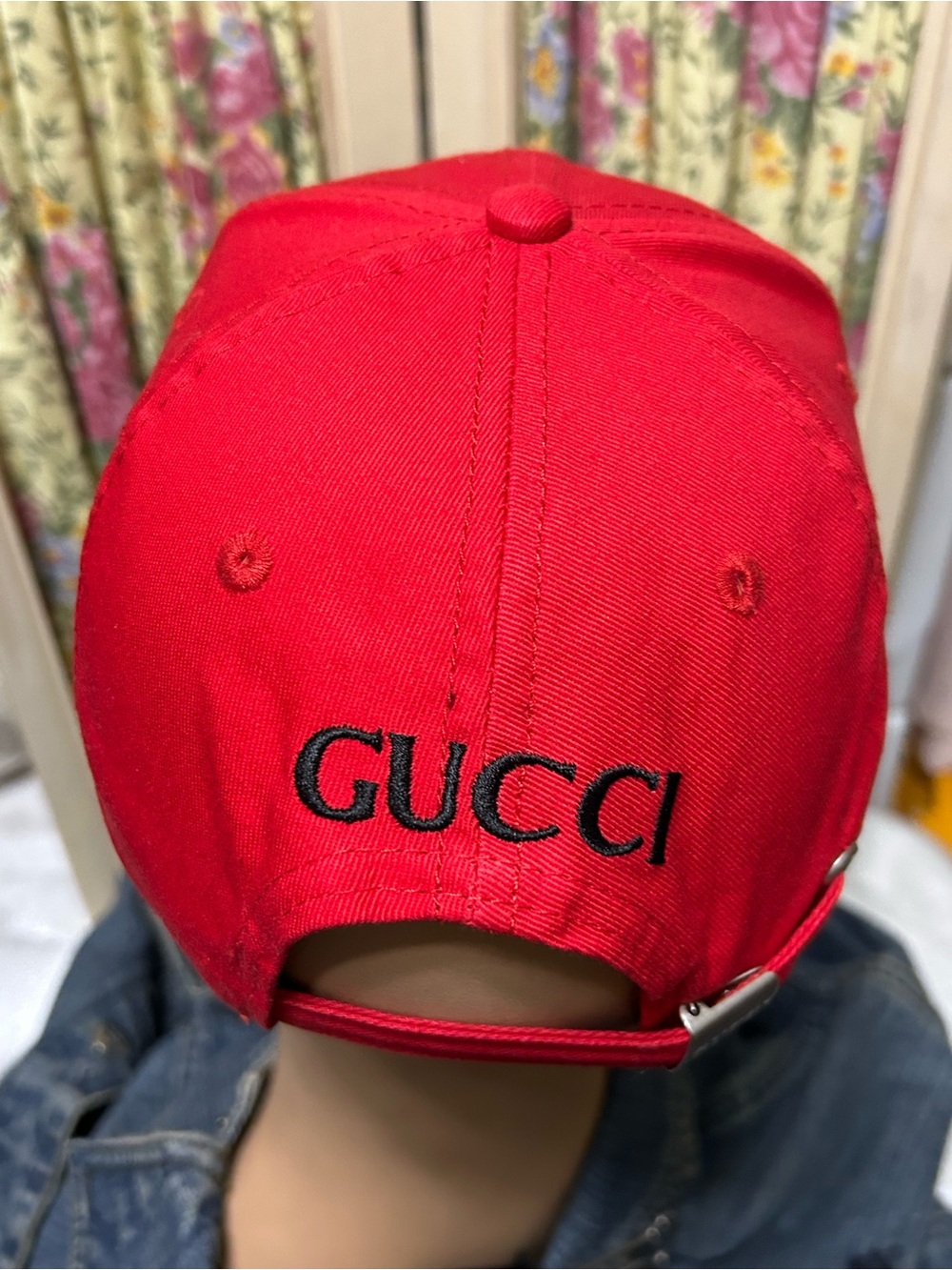 Gucci Unisex Red Baseball Cap with Yellow & Green Logo Not Verified - Picture 3 of 6